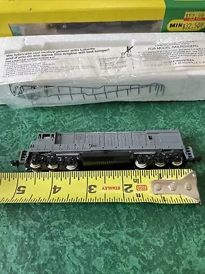 N Scale Gauge Gray Undecorated Locomotive. Looks Brand New. Rails In Package. • $21.36