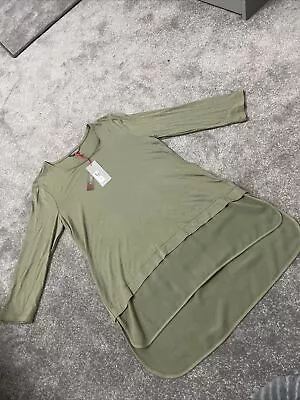 £8 • Buy Women’s Size 14 Green Top M&S Limited Collection