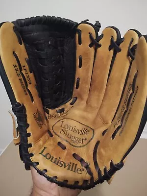 Louisville Slugger LP1350 13.5 In Glove -Right Hand Thrower Sofball Baseball RHT • $29.95