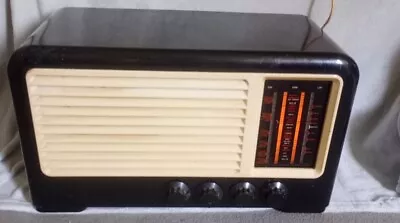 Circa 1940's Ferranti 146 Bakelite Valve Radio • $3.98