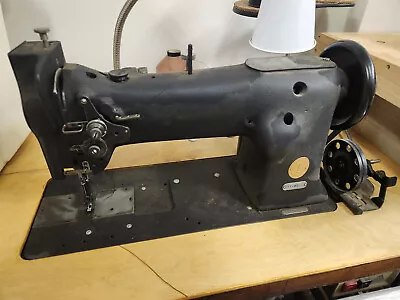 Singer 111w155 Industrial Sewing Machine [Vinyl And Leather - Walking Foot] • $550