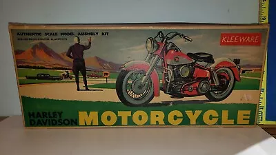 Vintage KLEEWARE Harley Davidson Motorcycle Model Kit 1:12 No 3188 FLH Plastic • $72.95