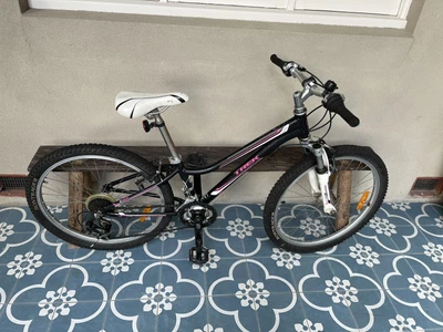 $75 • Buy Trek MT220 '24'inch Wheel' - Mountain Bike