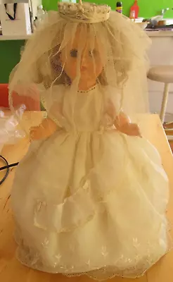Vintage 1960s Very Pretty Bride Doll P/U W Footscray • $39