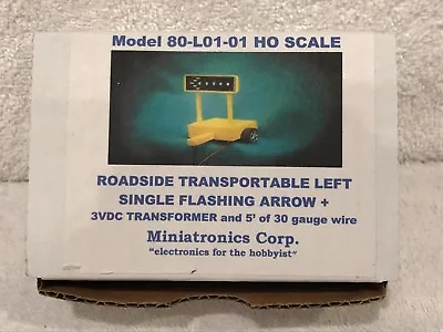 Roadside Transportable Left Single Flashing Arrow - 1:87 HO Scale - Miniatronics • $40