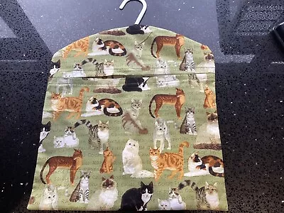 Handmade Hanging Peg Bag. Green Cotton Fabric With Breeds Of Cats. Size 13”x11.5 • £8.99