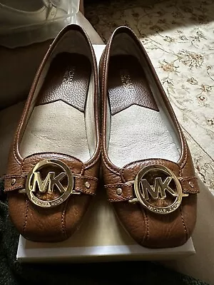 Michael Kors Fulton Flats Brown  Leather Shoes Gold Logo Size 7 • $28