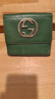 $140 • Buy Vintage Gucci Wallet Women