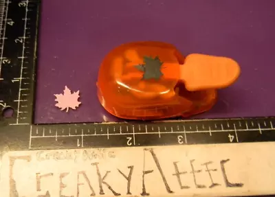 Maple Leaf Small 3/4 Inch Paper Punch Creakyattic • $5.96