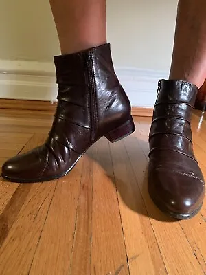 $74 • Buy Women Everybody Brown Satin Leather Booties SZ 8.5