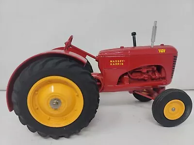  Massey Harris Super 101 Wide Front Diecast Tractor HC163 SPECCAST 1/16 1990 • $77