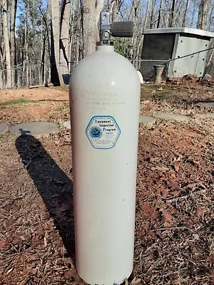 Lightly Used Luxfer  80cF Scuba Tank   White Color  Cylinder With 3000PSI Valve. • $249