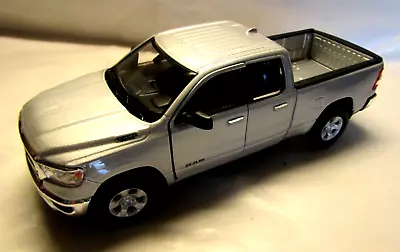 2019 Ram 1500 - WELLY  1/24 Scale DIECAST TRUCK • $13.75