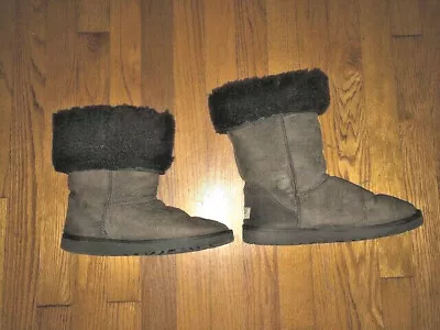 Women’s Brown Uggs Size 7 • $34.99