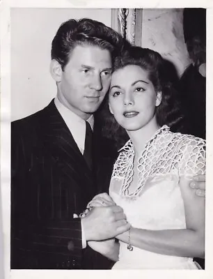 MARIA MONTEZ JEAN PIERRE AUMONT Original CANDID Wedding Vintage 1943 Press Photo • $19.95