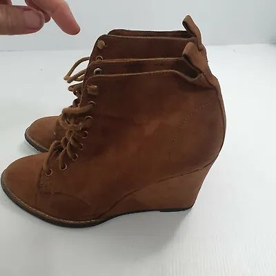 $30.20 • Buy Pull And Bear Brown Wedge Boots Sz 6 