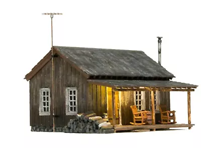 NEW WOODLAND Just Plug Built-&-Ready Rustic Cabin O SCALE BR5869 • $90.75