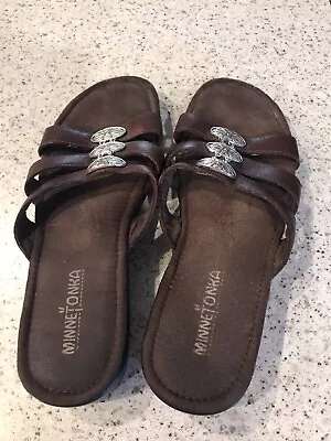 Minnetonka Women' Sandals Brown Leather & Silver Tone Trim Sz 8M • $10