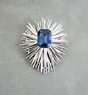 Vintage Trifari Mid-Century Modern Atomic Starburst Pin Brooch W/Blue Rhinestone • $39.99