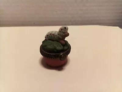 Phb Midwest Of Cannon Falls Tiny Worm Trinket Box • $12.50