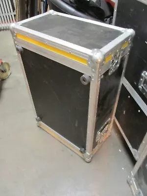 6U 19  Rack Case / Flightcase (Poppy) • £45