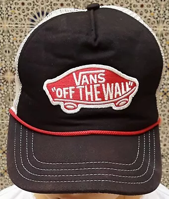 VANS 'OFF THE WALL' - VINTAGE BLACK & WHITE BASEBALL CAP Size OSFA • £25