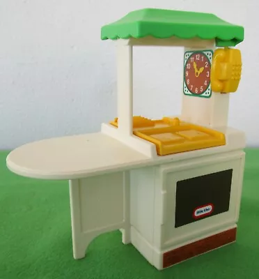 Vintage Little Tikes Dollhouse Party Kitchen: Sink Stove Table Oven - Green • $9.99