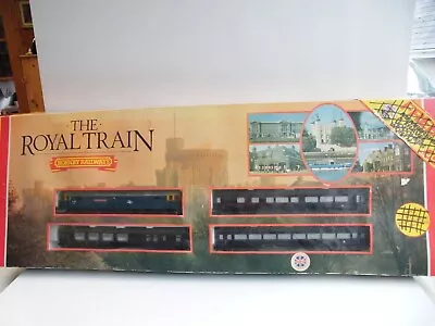 Hornby 1977 Royal Train ( THE QUEEN MOTHER ) & Saloon DofE Saloon & Brake Coach • £90