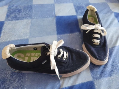 £1.99 • Buy Boys SUPERDRY NAVY TRAINERS CANVAS / Deck SHOES SIZE 4UK / 37EU