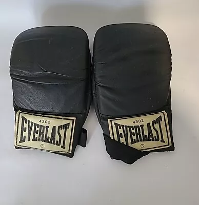 EVERLAST #4302 Vintage Boxing Gloves - Speed / Heavy Bag Training - Padded  • $15