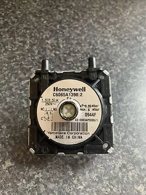 Honeywell Air Pressure Switch C6065A1390:2 Baxi Boilers • £10