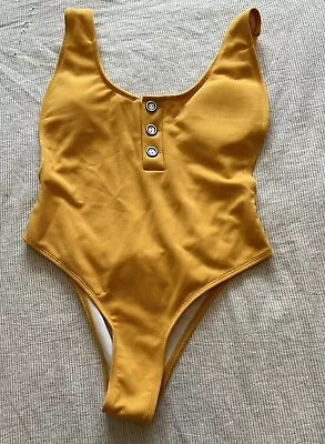 ZAFUL Womens Size L Yellow 3 Button Backless Cheeky One Piece Swimsuit • $20