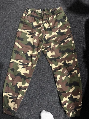 $8 • Buy Bershka Camo Straight Leg Stretch Chino Style Casual Pants Size L