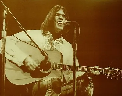 $16.99 • Buy Neil Young Poster Print - On The Mic W/ Guitar Photo - Folk Rock - 11 X14  Sepia