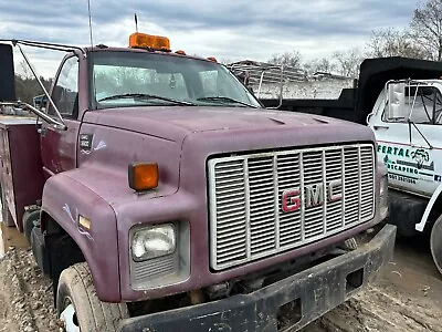 1997 GMC CHEVY Topic Kodiak 5500 6500 Truck Hood; Fits 1995-2002; Comes Complete • $749