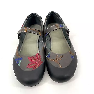 Camper Womens 38/7.5 Twins Mary Jane Flats Shoes Floral Leather Embroidered Gray • $44