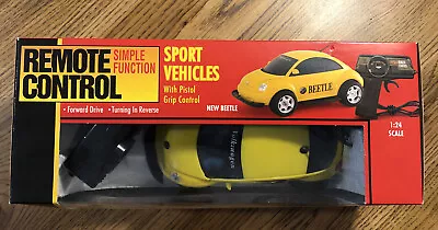 NEW 2000 RADIO CONTROLLED 1:24 SCALE Volkswagen Yellow Beetle Car-Original Box • $19.98