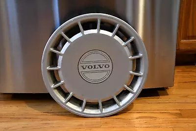 Genuine Volvo 240 Series 14in Hub Cap 1989 1990 Version • $49.95