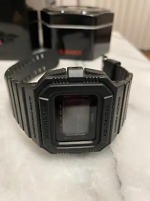 G-Shock Casio DW-D5500BB Black Negative Display PreOwned Full Set • $105