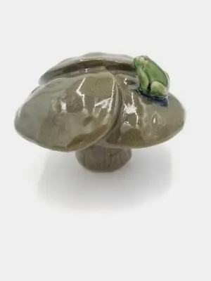 Vintage Frog On Mushroom Green Pottery Hobbyist Art Piece  • $6.95