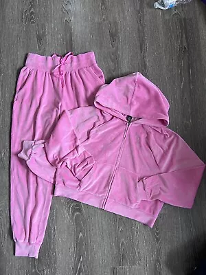 Victoria’s Secret Velour Sweatsuit  Pink  Women’s Size M Sweater And Small Pants • $39.98