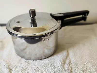 Vintage Mirro 4 Quart Pressure Cooker; M-0404  The Finest Aluminum  USA • $27