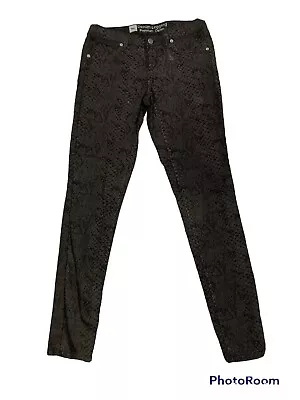 Women’s Mossimo Skinny Denim Legging • $12.95