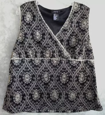 RQT Womens XL Sleeveless Lace Top Embroidered Floral Design Black Beige Surplice • $10.86