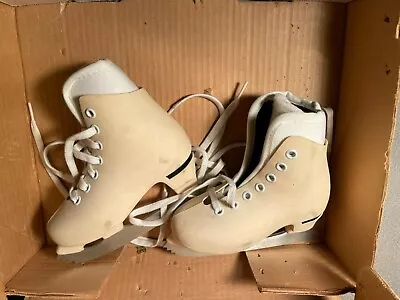 Micron Artistique Figure Skates Size 9 YT (Youth) • $55