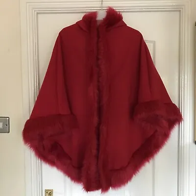 £14.99 • Buy Made In Italy Red Hooded Fur Edged Cape