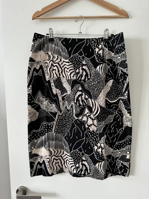 $44 • Buy GORMAN Pencil Skirt Sz 12 'Ain't No Mountain' RARE!!