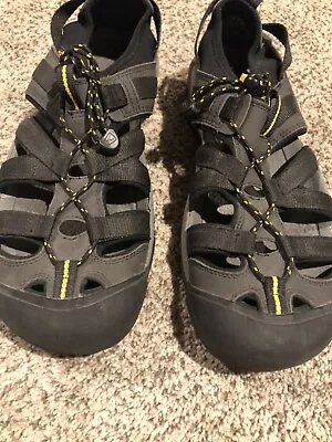 Keen Sandal’s Men’s Size 11.5Newport H2 Water Shoes Outdoor Hiking Black 1002161 • $21.99