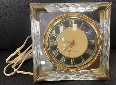 1950’s E. Ingraham Co. Vintage Mirror Clock Works! Looks Great! Crystal Columns! • $47.95