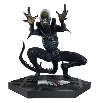 Eaglemoss Collections Alien - MEGA Alien Vent Attack Xenomorph Figurine - Alien  • £108.03